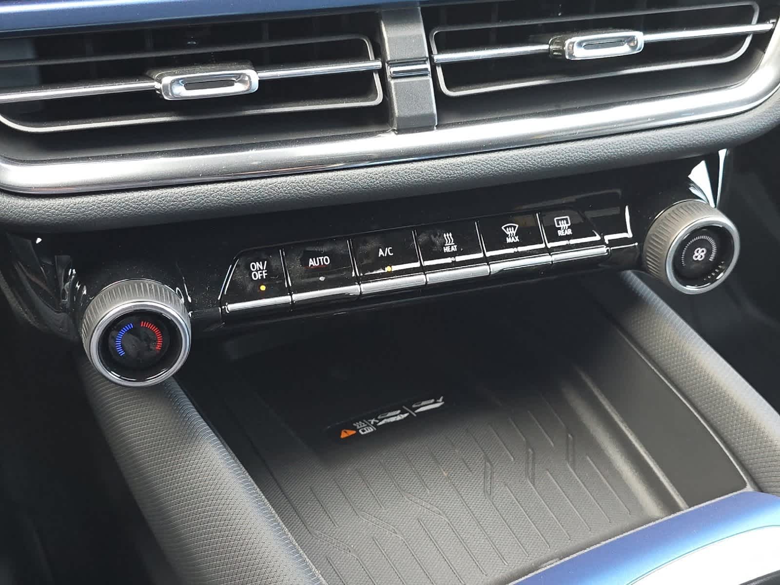 Thumbnail: 2026 Chevrolet Equinox - 21