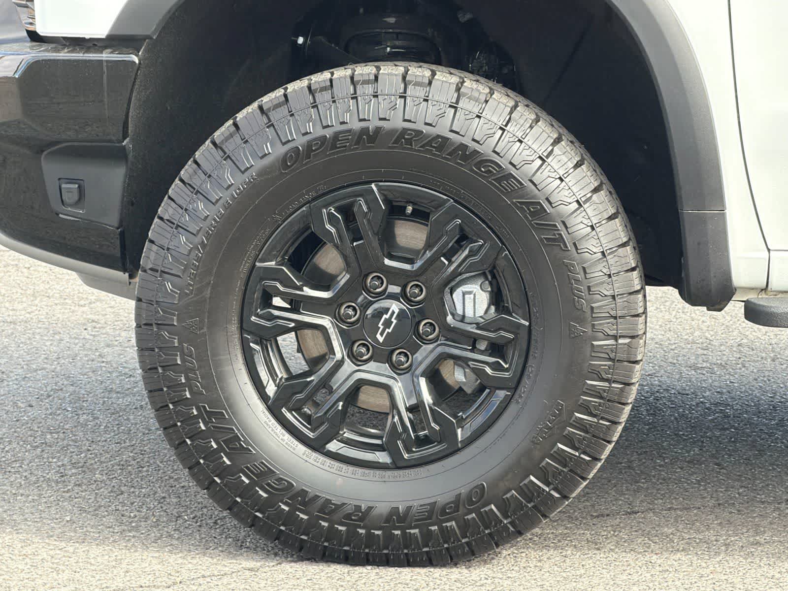 Thumbnail: 2026 Chevrolet Silverado 1500 - 26