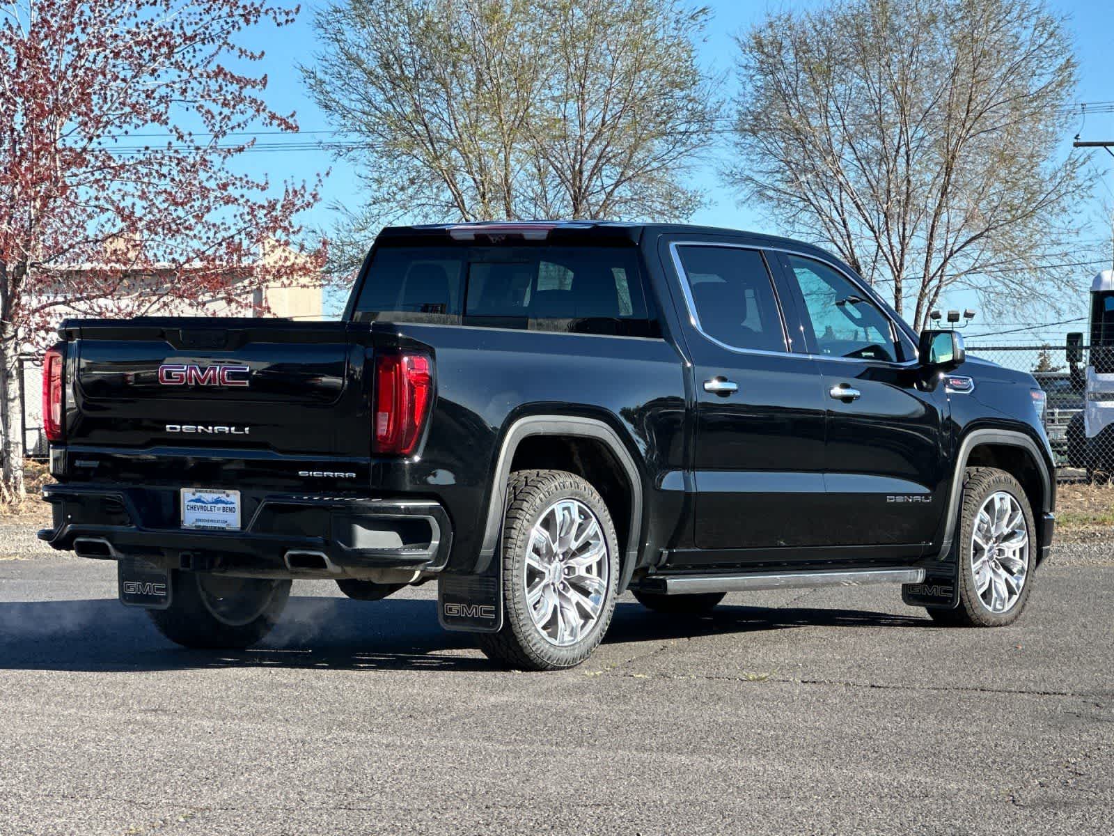 Thumbnail: 2023 GMC Sierra 1500 - 2