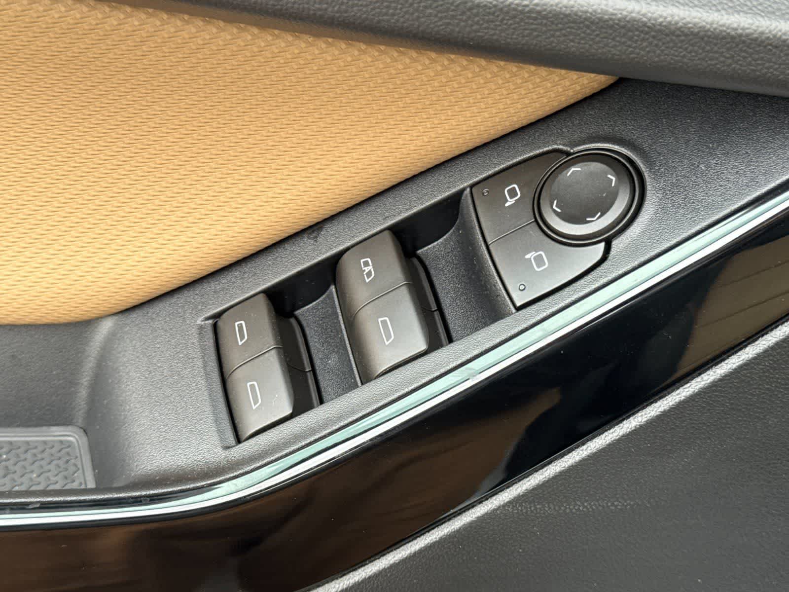 Thumbnail: 2026 Chevrolet Equinox - 13