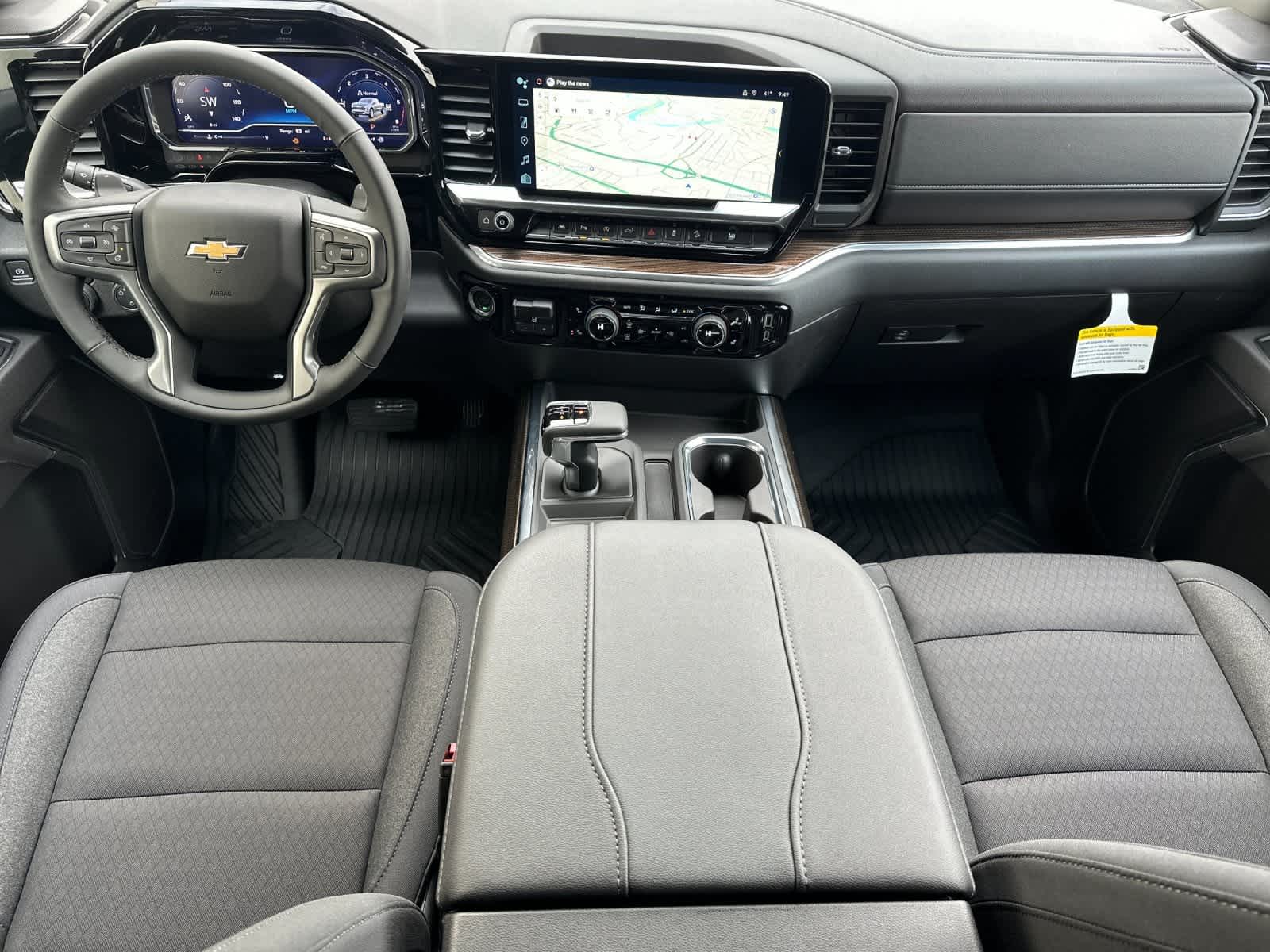 2025 Chevrolet Silverado 1500 LT 3