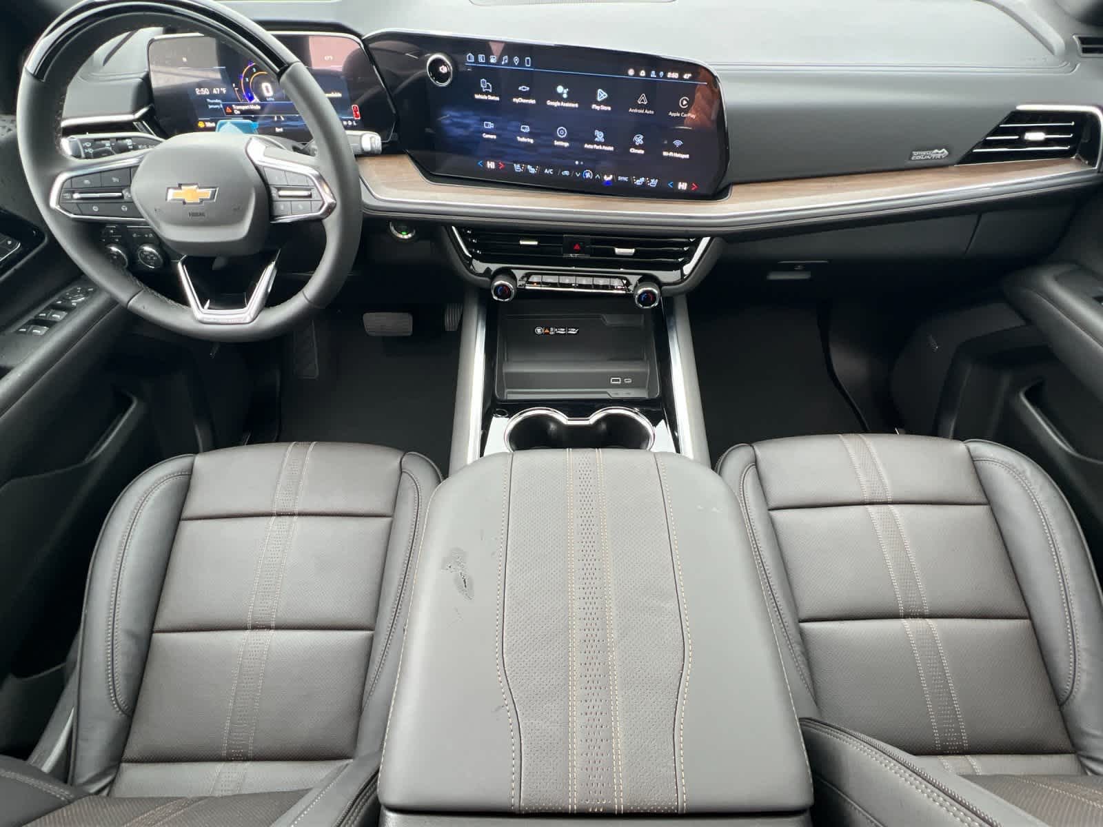 Thumbnail: 2026 Chevrolet Suburban - 3