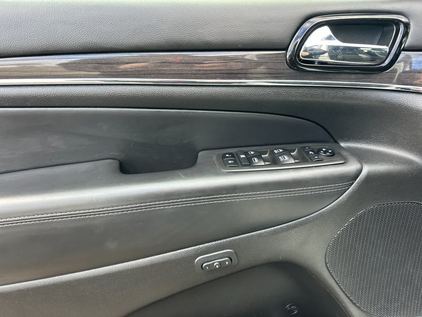 Thumbnail: 2021 Jeep Grand Cherokee - 12