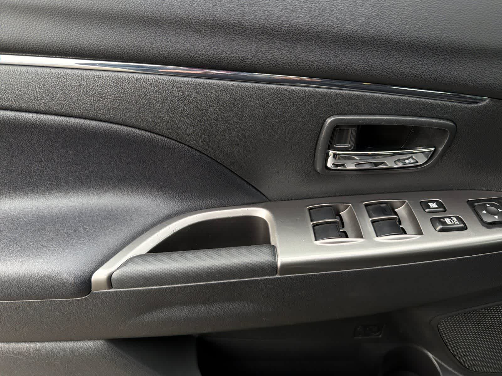 Thumbnail: 2024 Mitsubishi Outlander Sport - 12