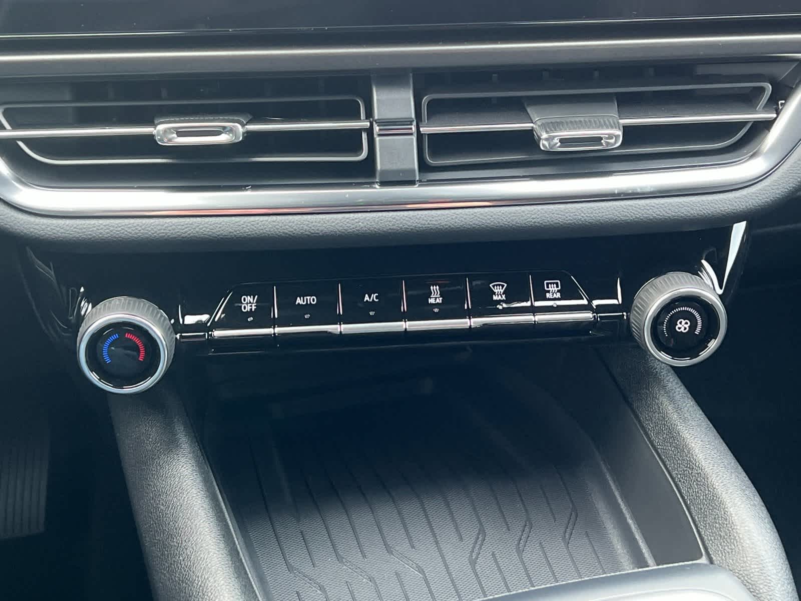 Thumbnail: 2026 Chevrolet Equinox - 21