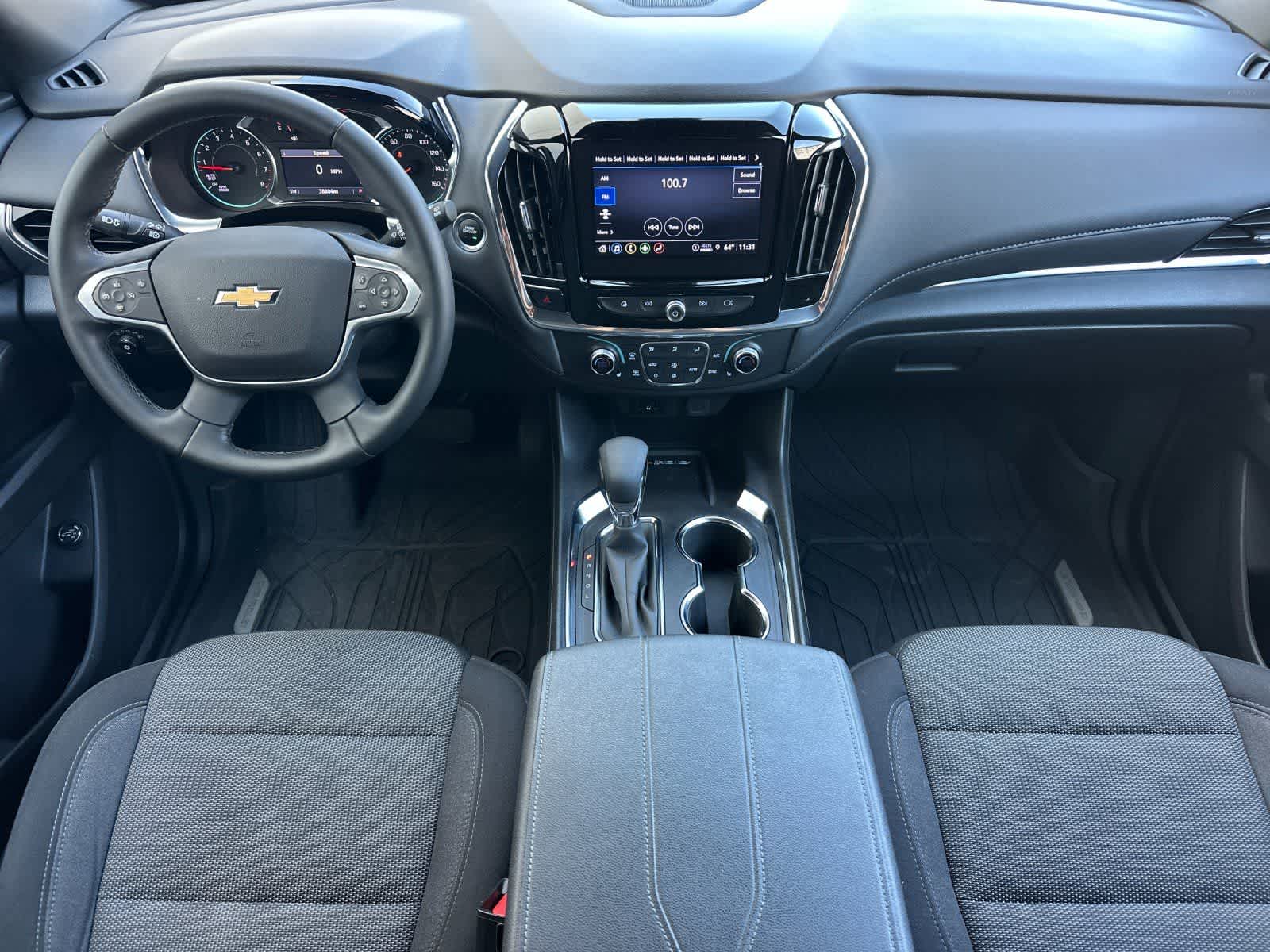 Thumbnail: 2023 Chevrolet Traverse - 3