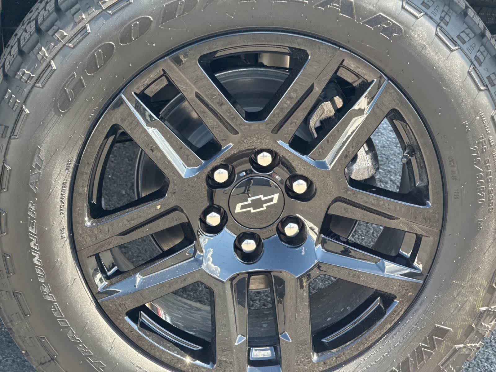 Thumbnail: 2026 Chevrolet Silverado 1500 - 26