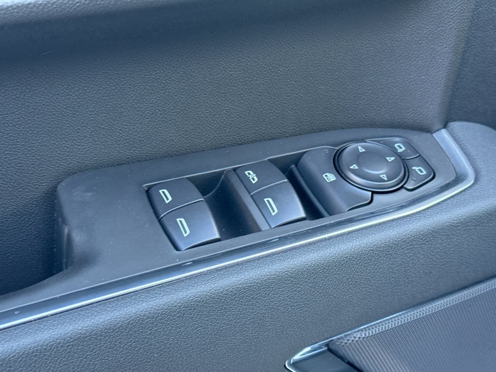 Thumbnail: 2026 Chevrolet Silverado 1500 - 13