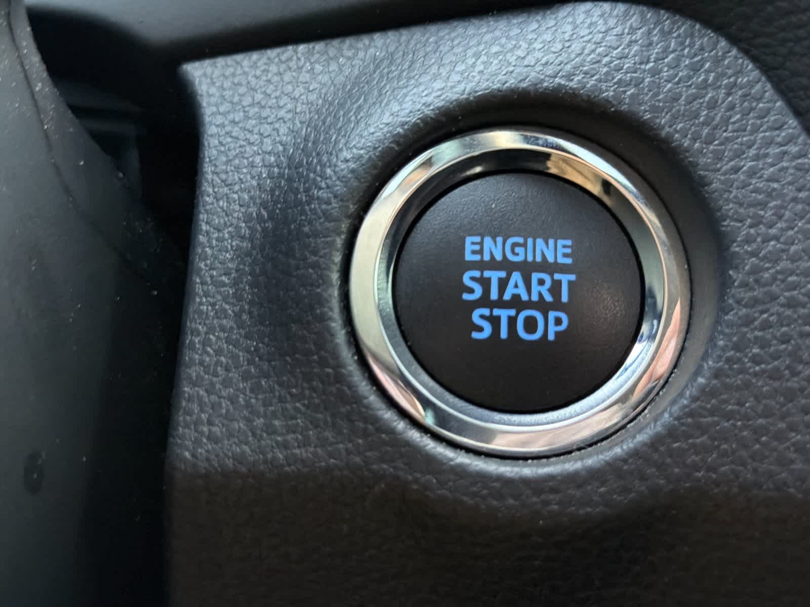 Thumbnail: 2020 Toyota RAV4 - 22