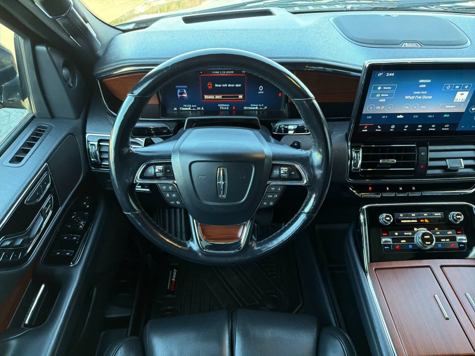 Thumbnail: 2022 Lincoln Navigator - 15