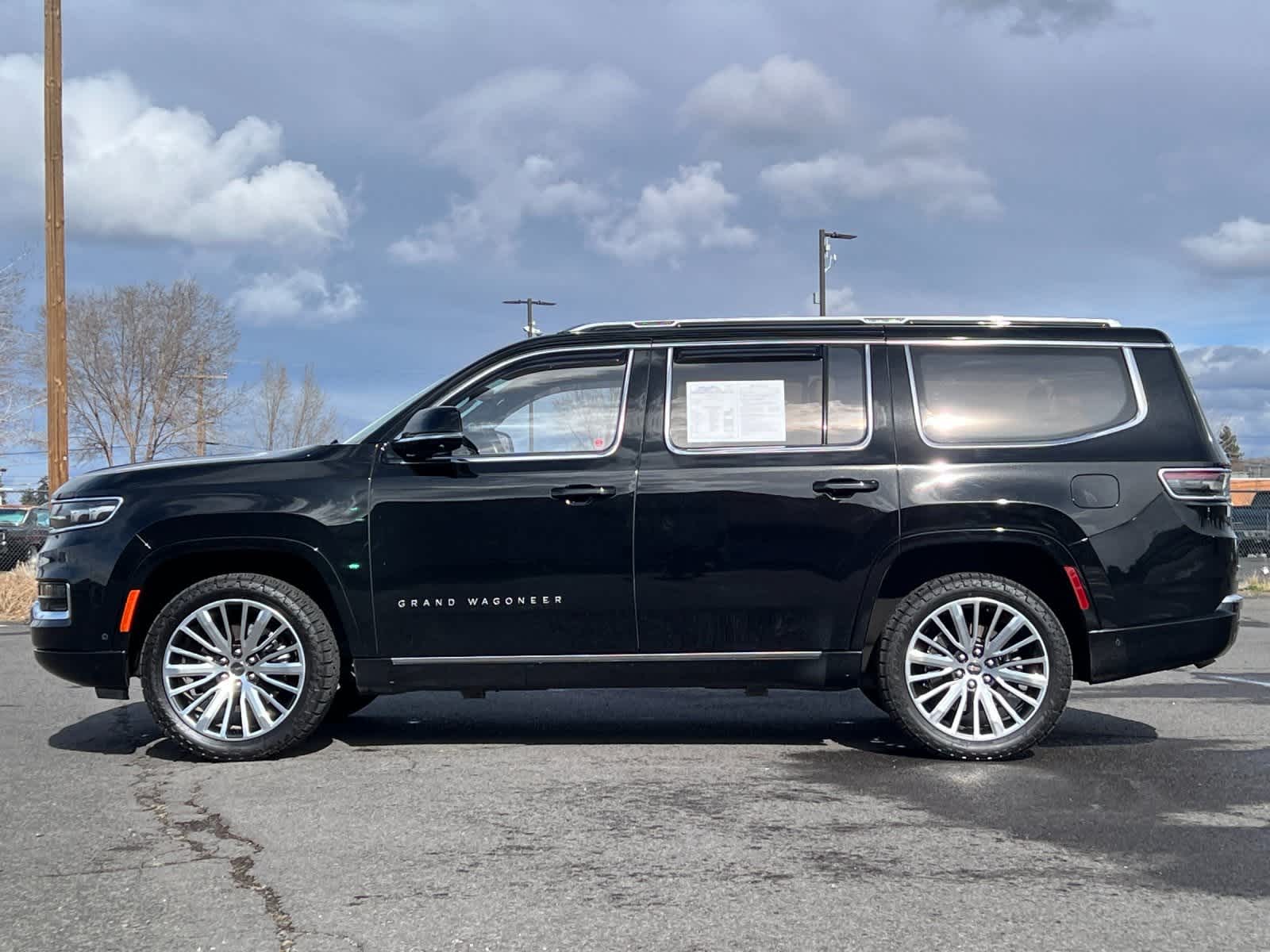 Thumbnail: 2022 Jeep Grand Wagoneer - 5