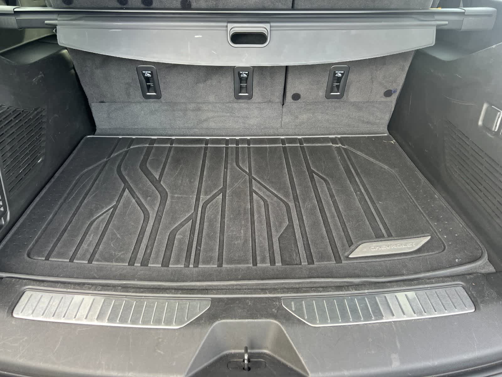 Thumbnail: 2023 Chevrolet Suburban - 16