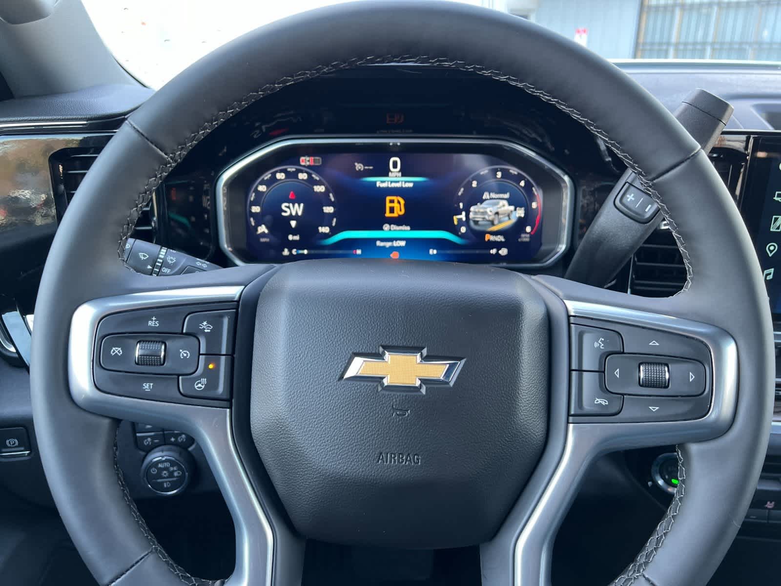 Thumbnail: 2026 Chevrolet Silverado 3500 - 23