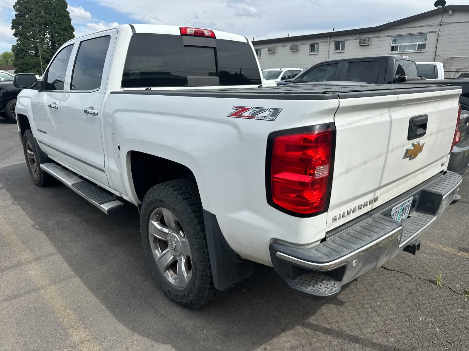 Thumbnail: 2015 Chevrolet Silverado 1500 - 3