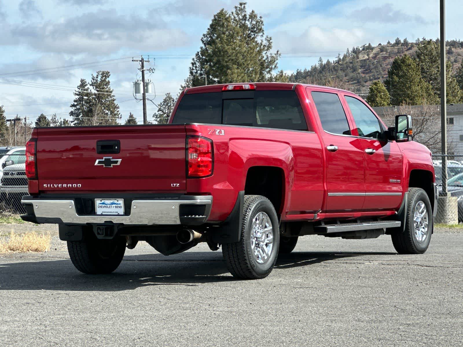 Thumbnail: 2019 Chevrolet Silverado 3500 - 2