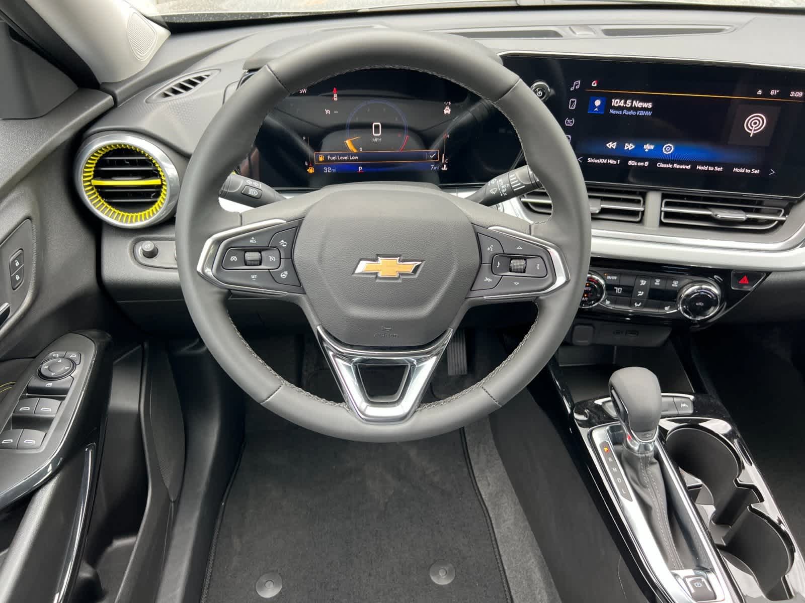 Thumbnail: 2025 Chevrolet Trax - 14