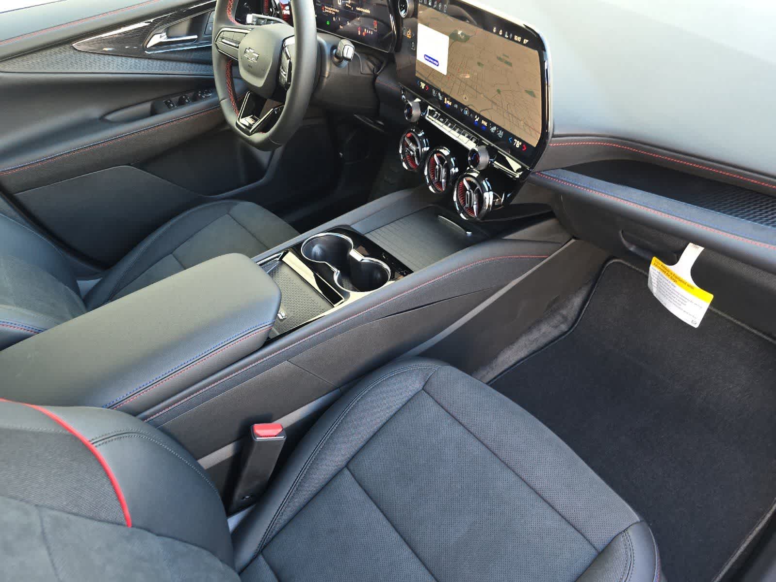 Thumbnail: 2026 Chevrolet Blazer EV - 16