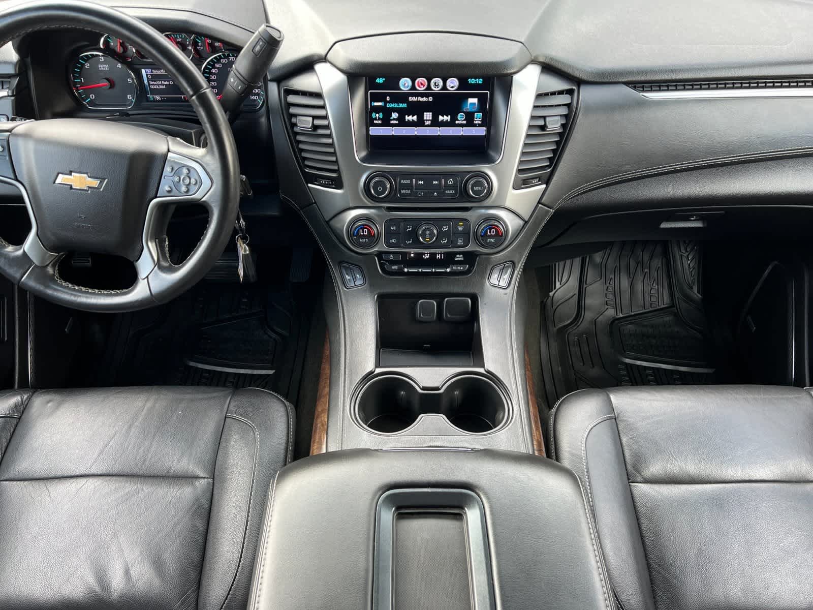 Thumbnail: 2017 Chevrolet Suburban - 3