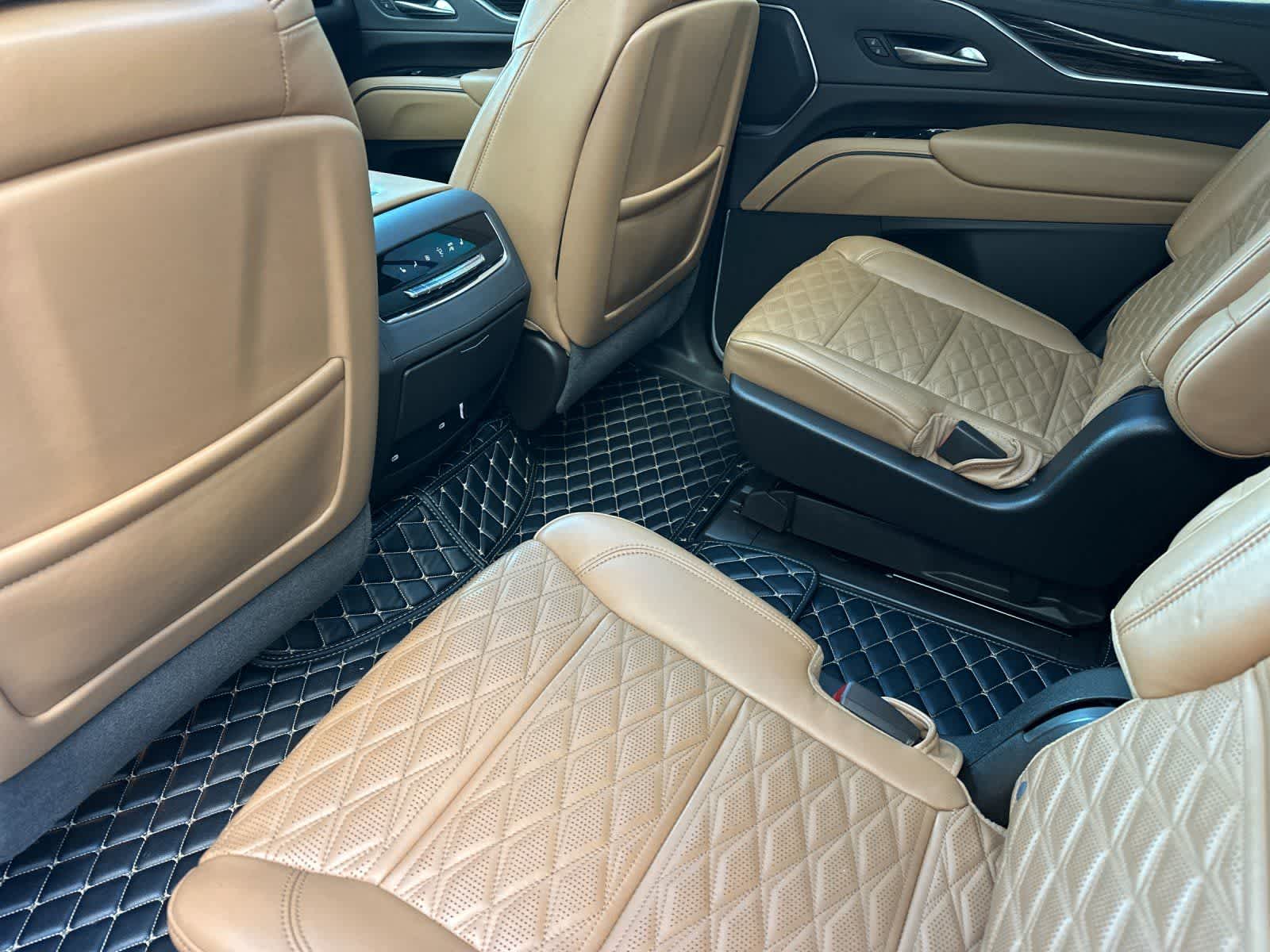 Thumbnail: 2023 Cadillac Escalade - 4