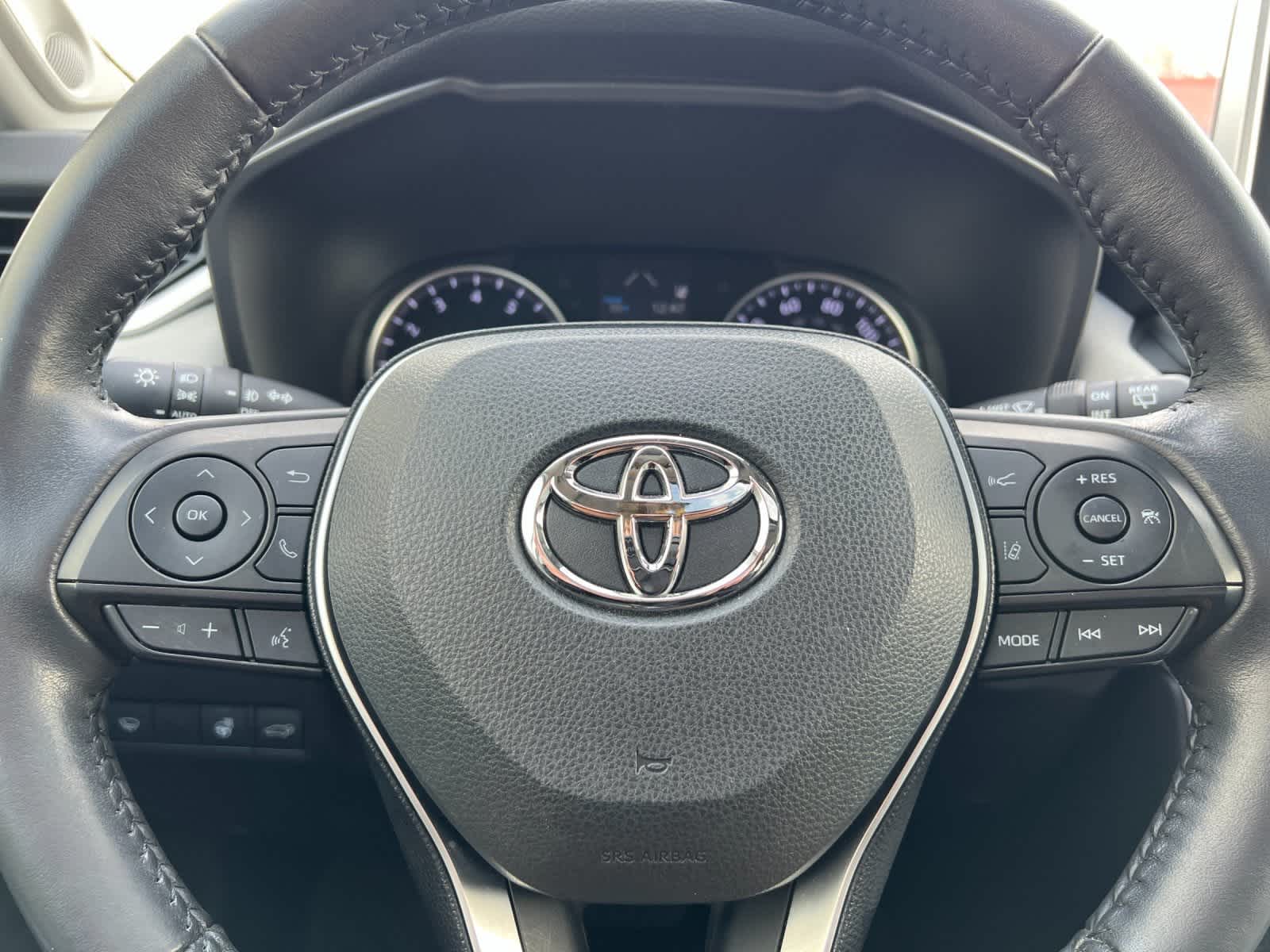 Thumbnail: 2020 Toyota RAV4 - 23