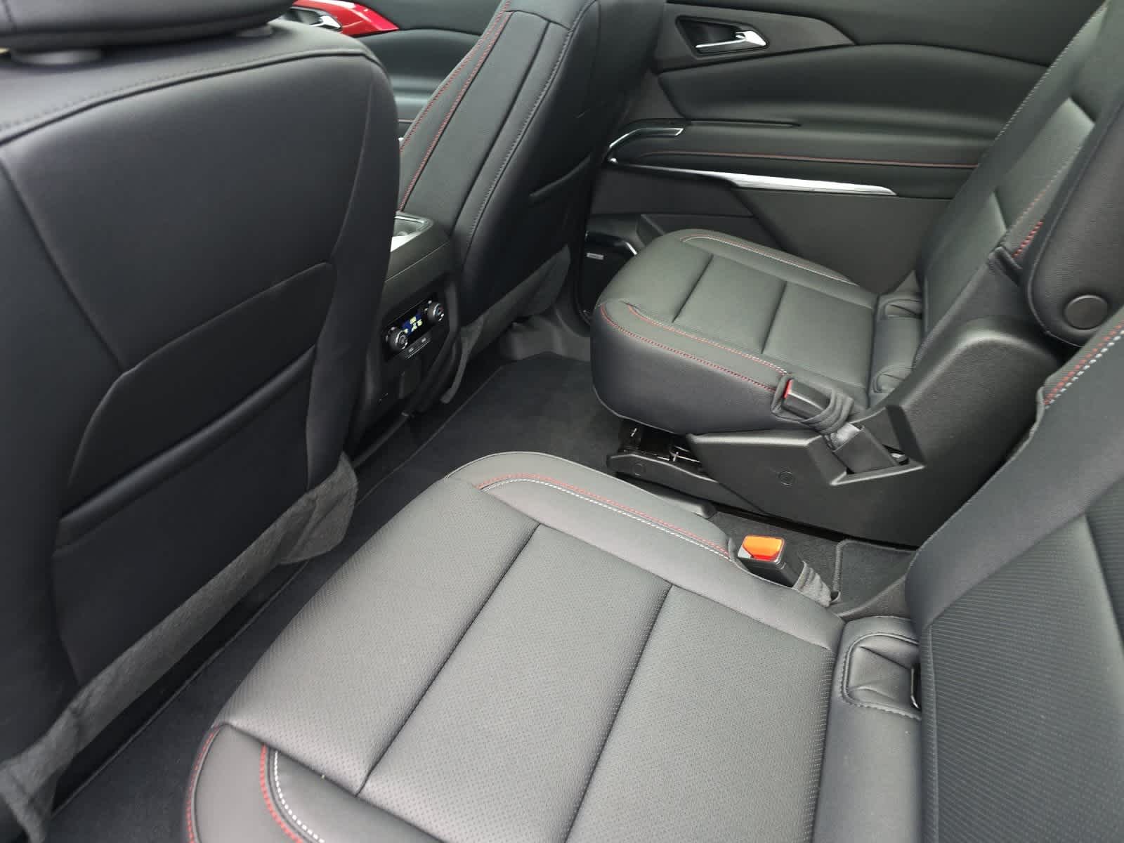 Thumbnail: 2026 Chevrolet Traverse - 4