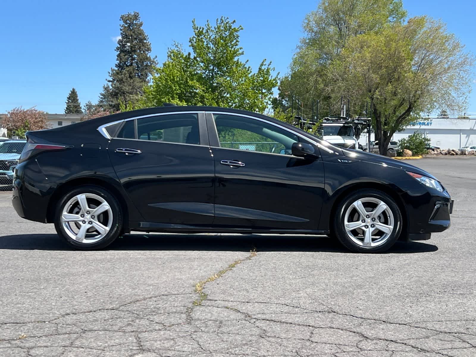 Thumbnail: 2018 Chevrolet Volt - 8