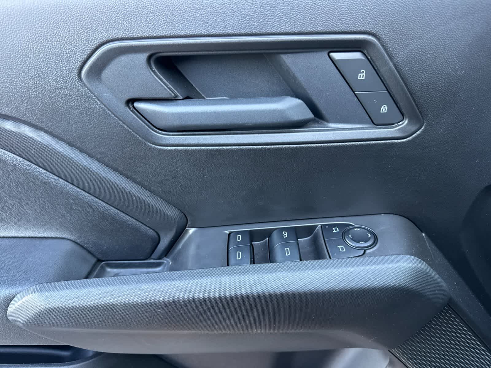 Thumbnail: 2025 Chevrolet Colorado - 12