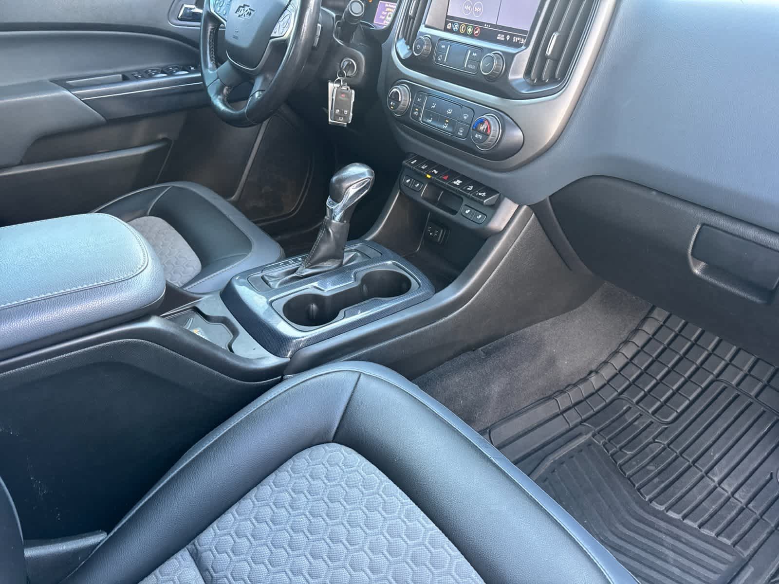 Thumbnail: 2022 Chevrolet Colorado - 15