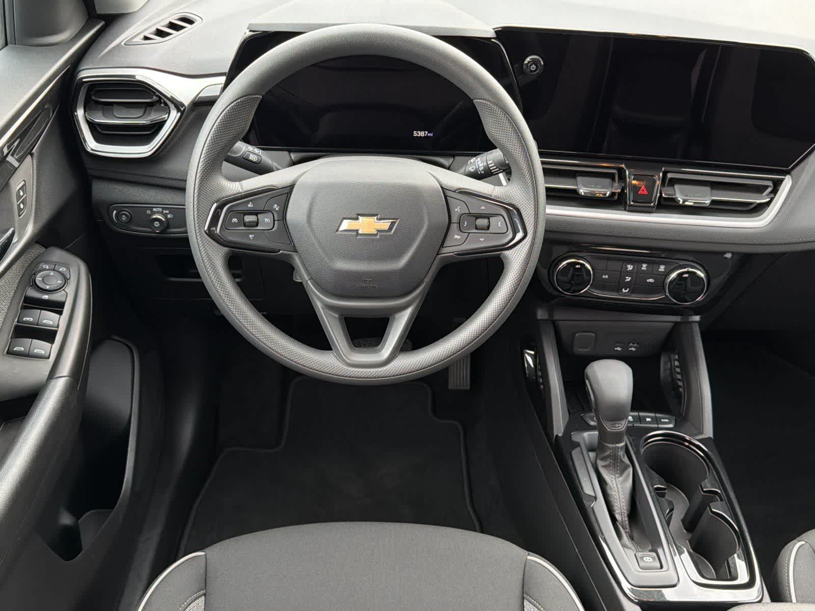 Thumbnail: 2026 Chevrolet TrailBlazer - 14