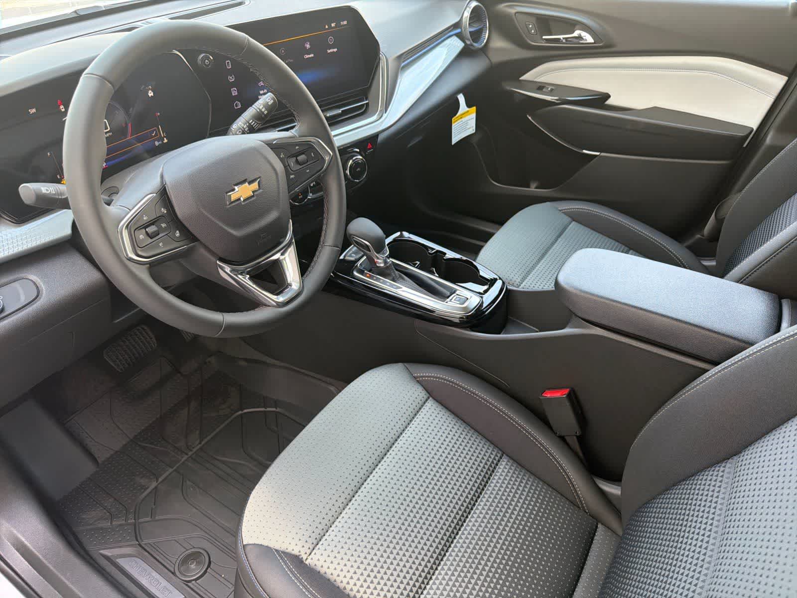 Thumbnail: 2026 Chevrolet Trax - 11