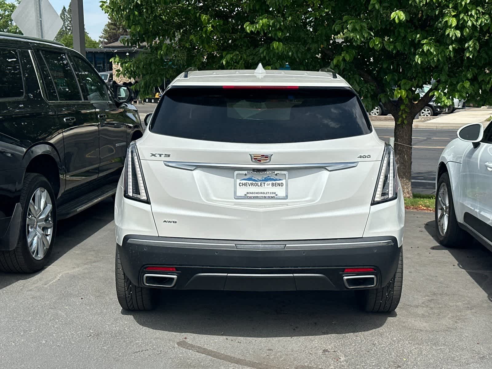 Thumbnail: 2023 Cadillac XT5 - 4
