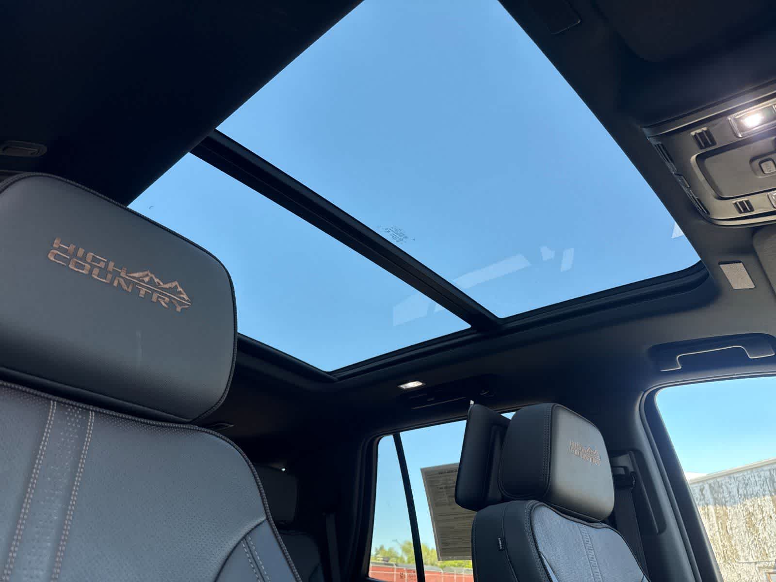 Thumbnail: 2025 Chevrolet Tahoe - 19