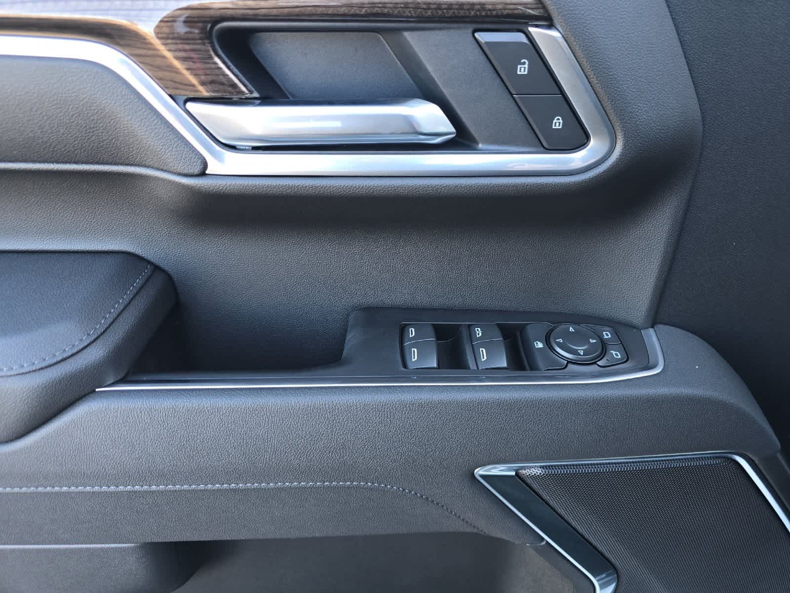 Thumbnail: 2026 Chevrolet Silverado 1500 - 12