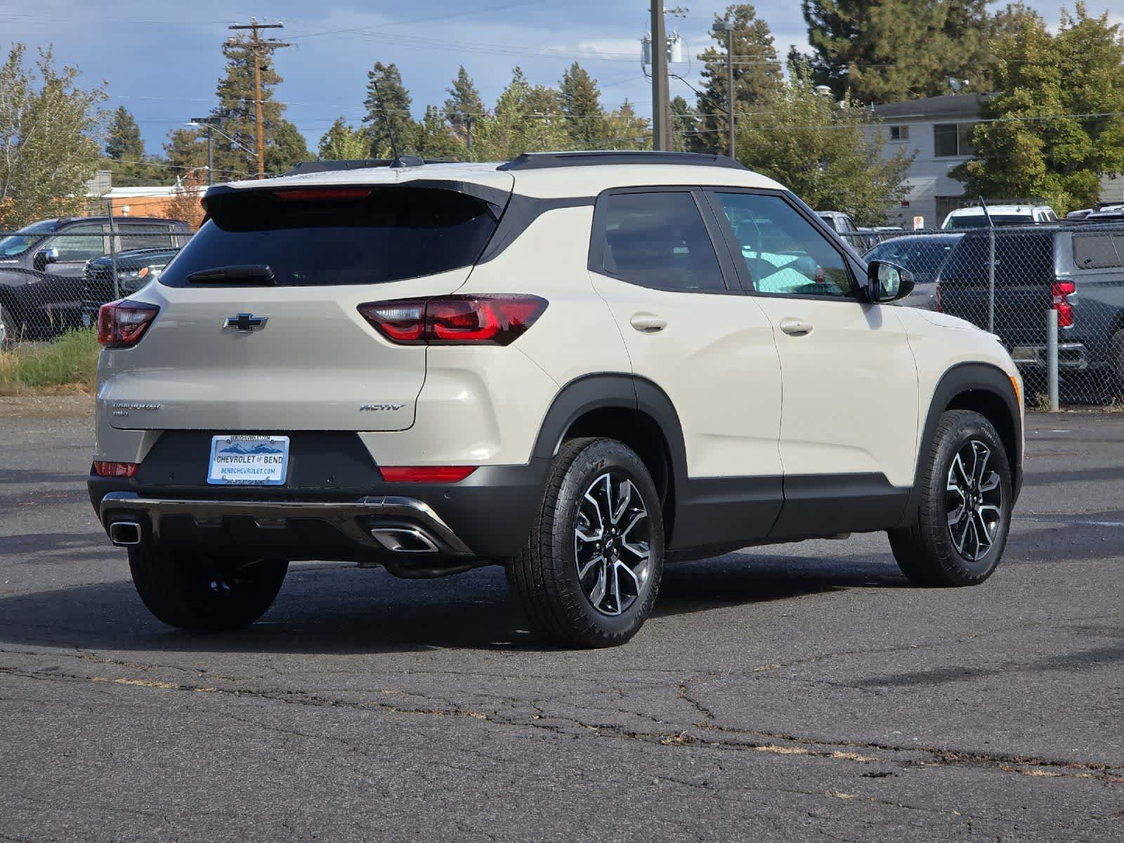 Thumbnail: 2026 Chevrolet TrailBlazer - 2