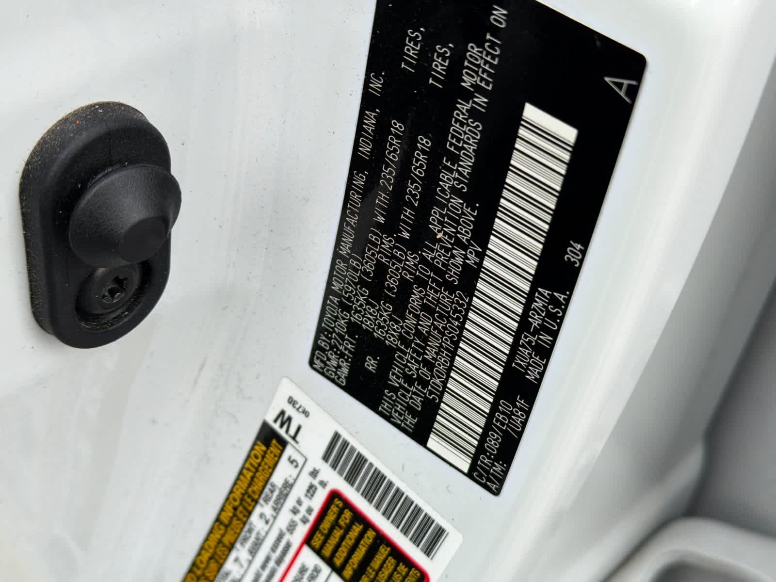 Thumbnail: 2023 Toyota Highlander - 30