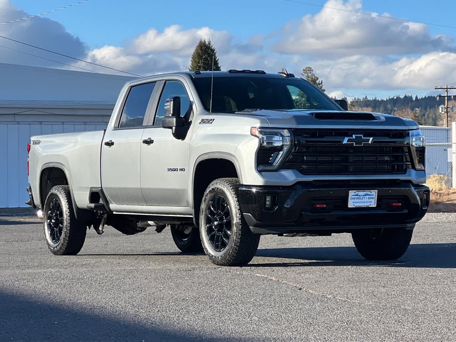 Thumbnail: 2026 Chevrolet Silverado 3500 - 9