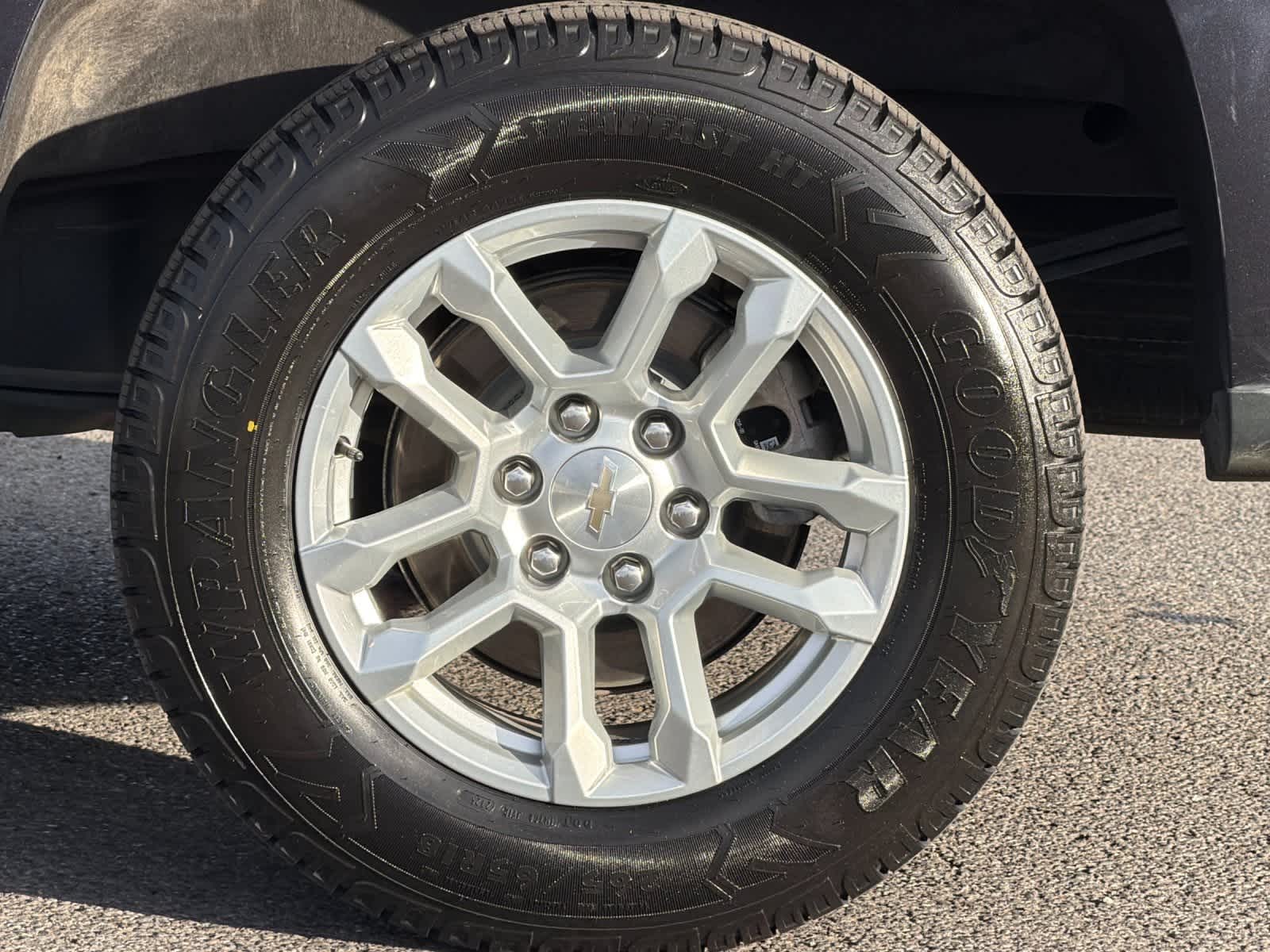 Thumbnail: 2023 Chevrolet Silverado 1500 - 25