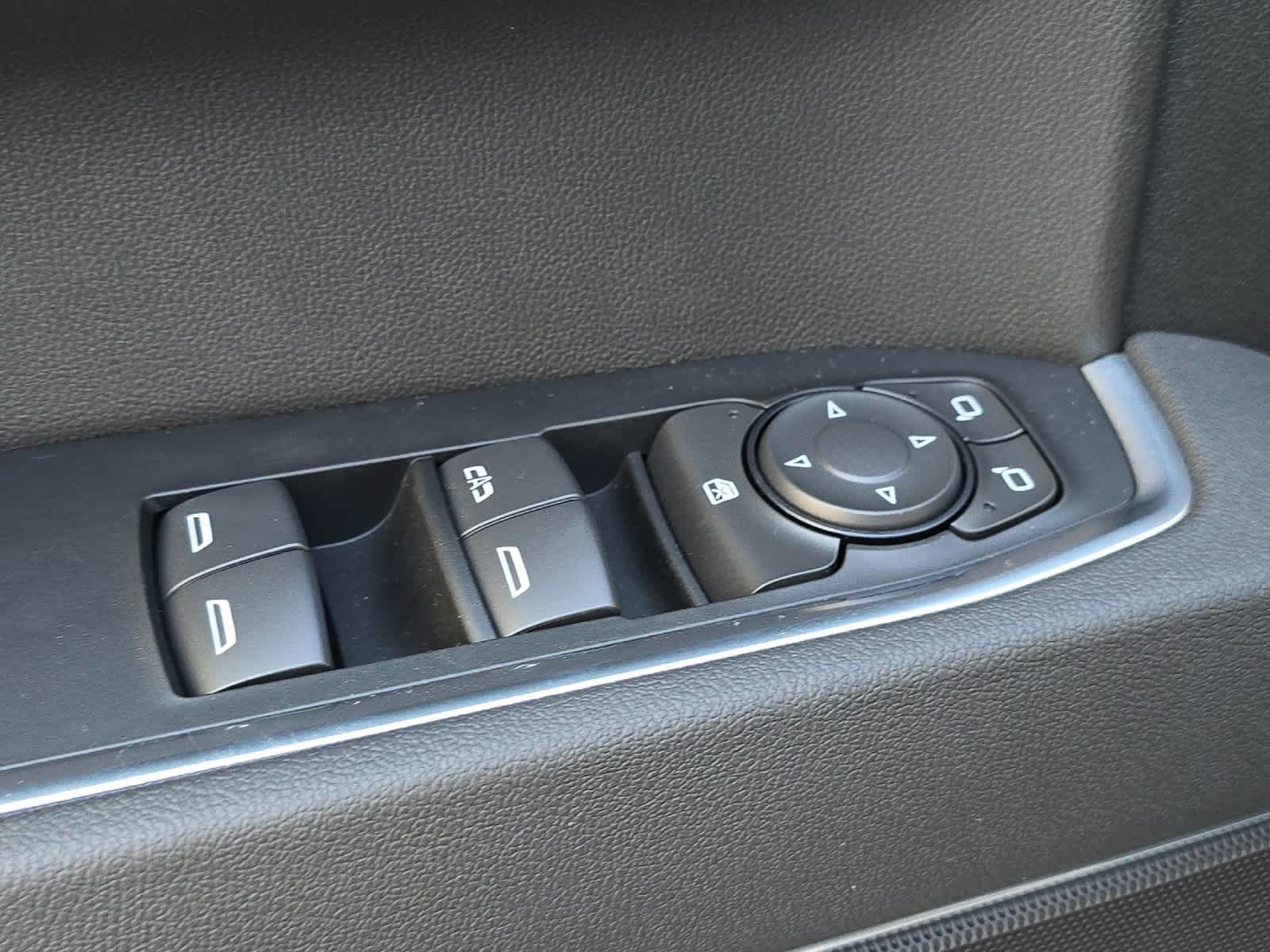 Thumbnail: 2026 Chevrolet Silverado 1500 - 13