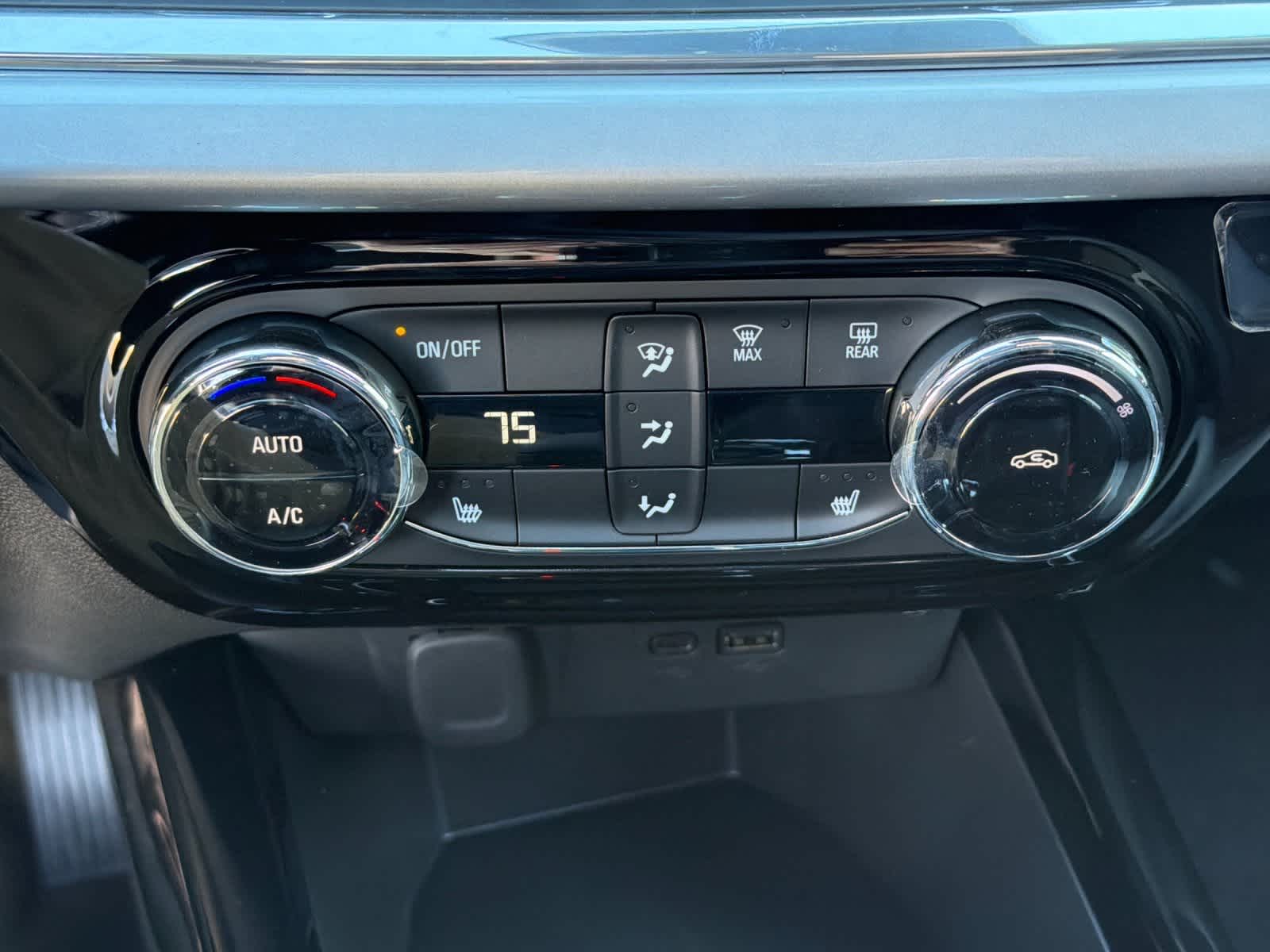 Thumbnail: 2026 Chevrolet Trax - 20