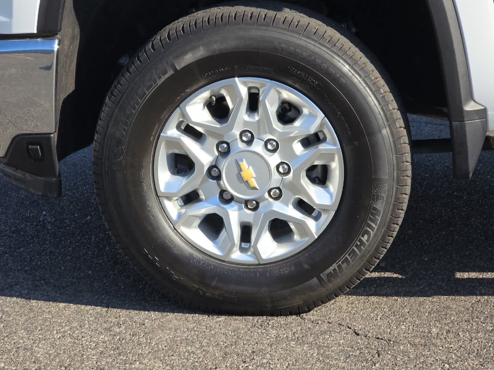 Thumbnail: 2024 Chevrolet Silverado 2500 - 25