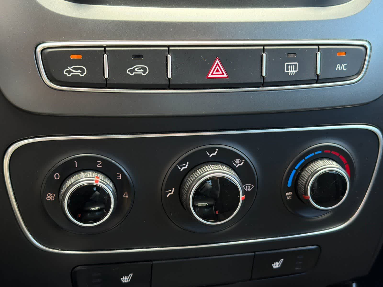 Thumbnail: 2015 Kia Sorento - 21