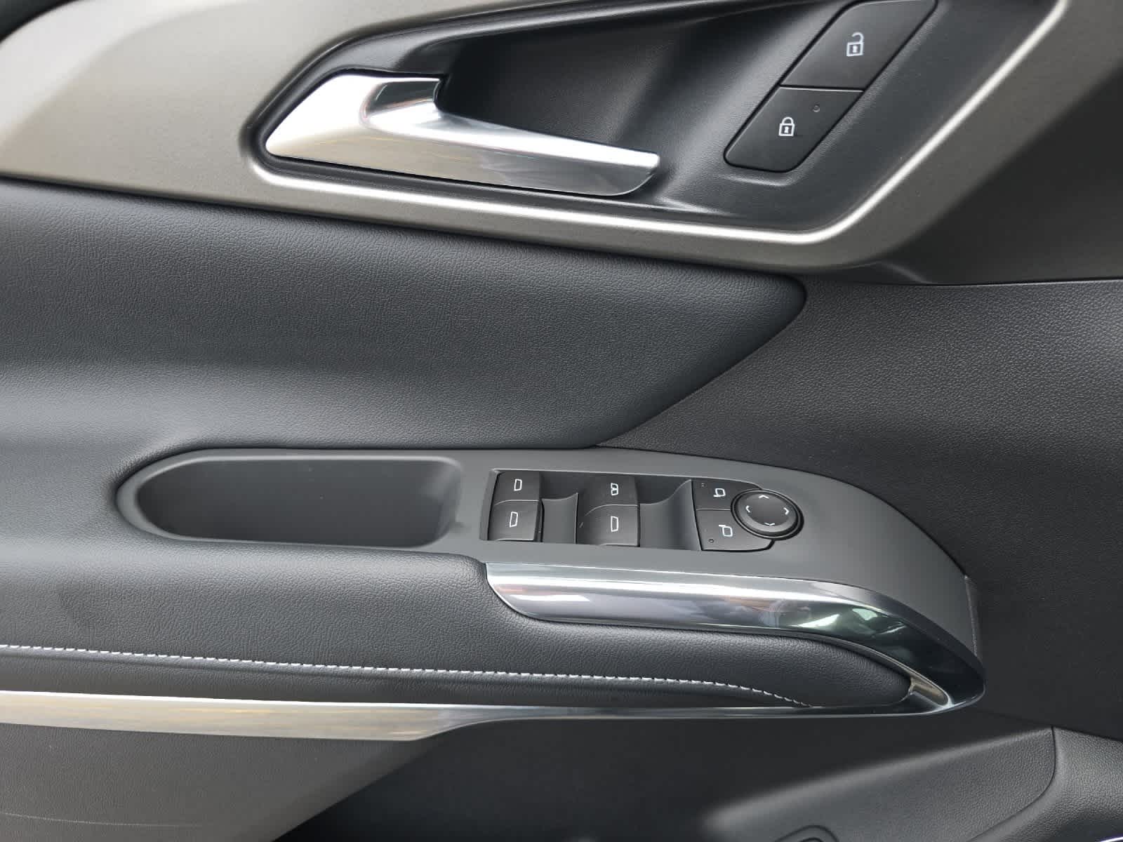 Thumbnail: 2026 Chevrolet Traverse - 12