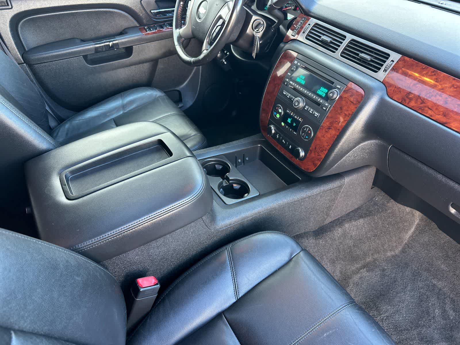 Thumbnail: 2013 Chevrolet Tahoe - 17