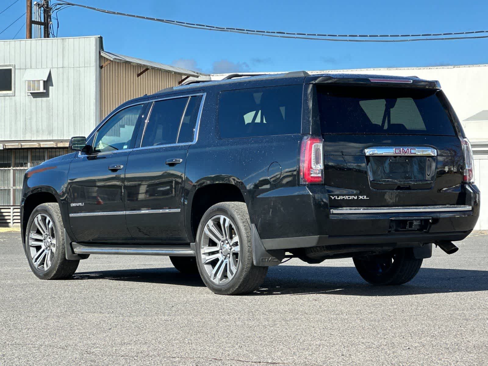 Thumbnail: 2017 GMC Yukon XL - 6