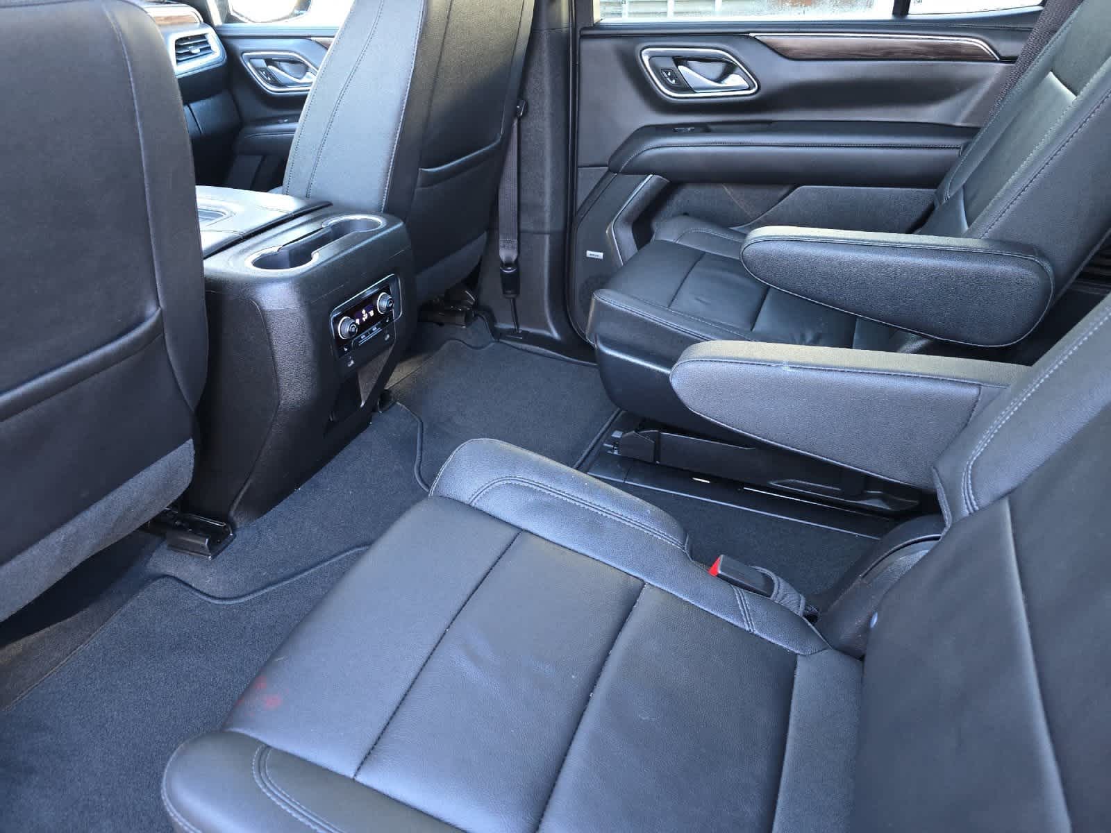 Thumbnail: 2022 Chevrolet Tahoe - 4