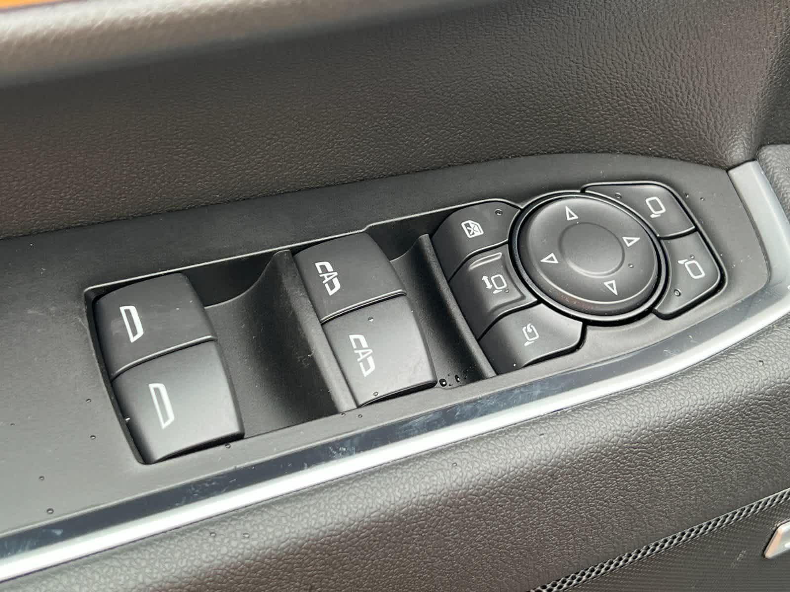 Thumbnail: 2026 Chevrolet Silverado 3500 - 13