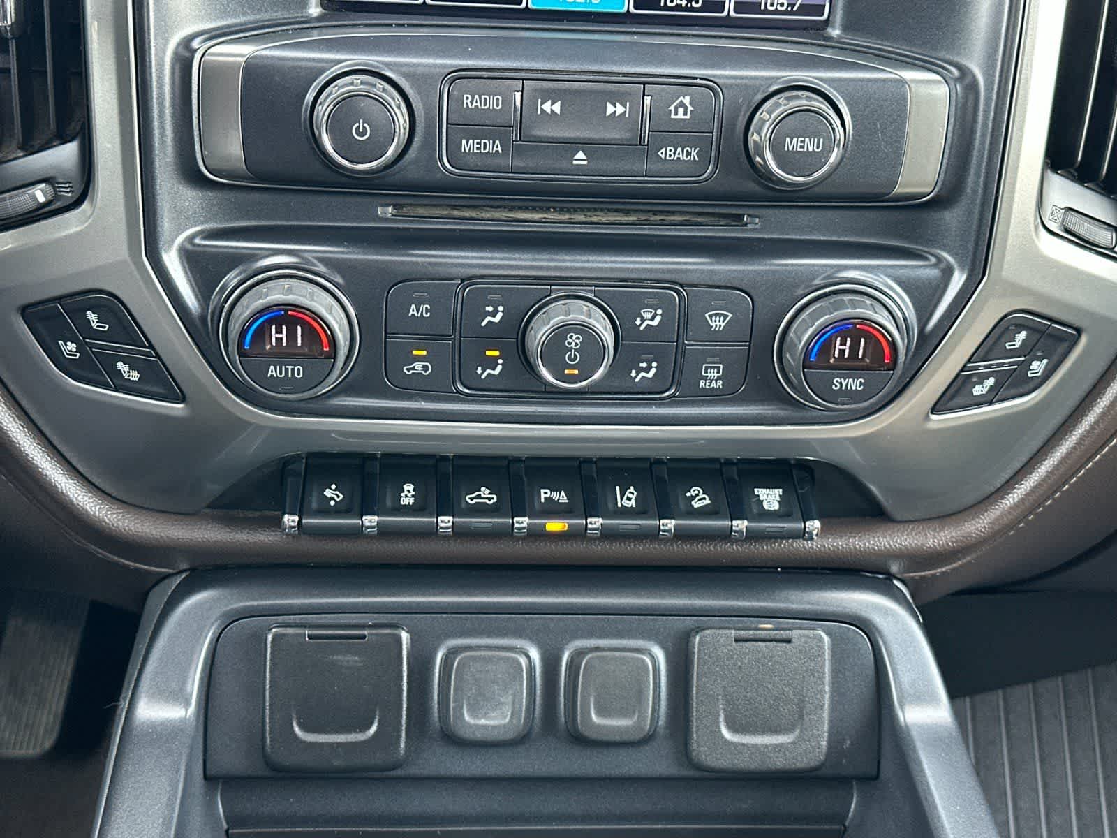 Thumbnail: 2019 Chevrolet Silverado 3500 - 20