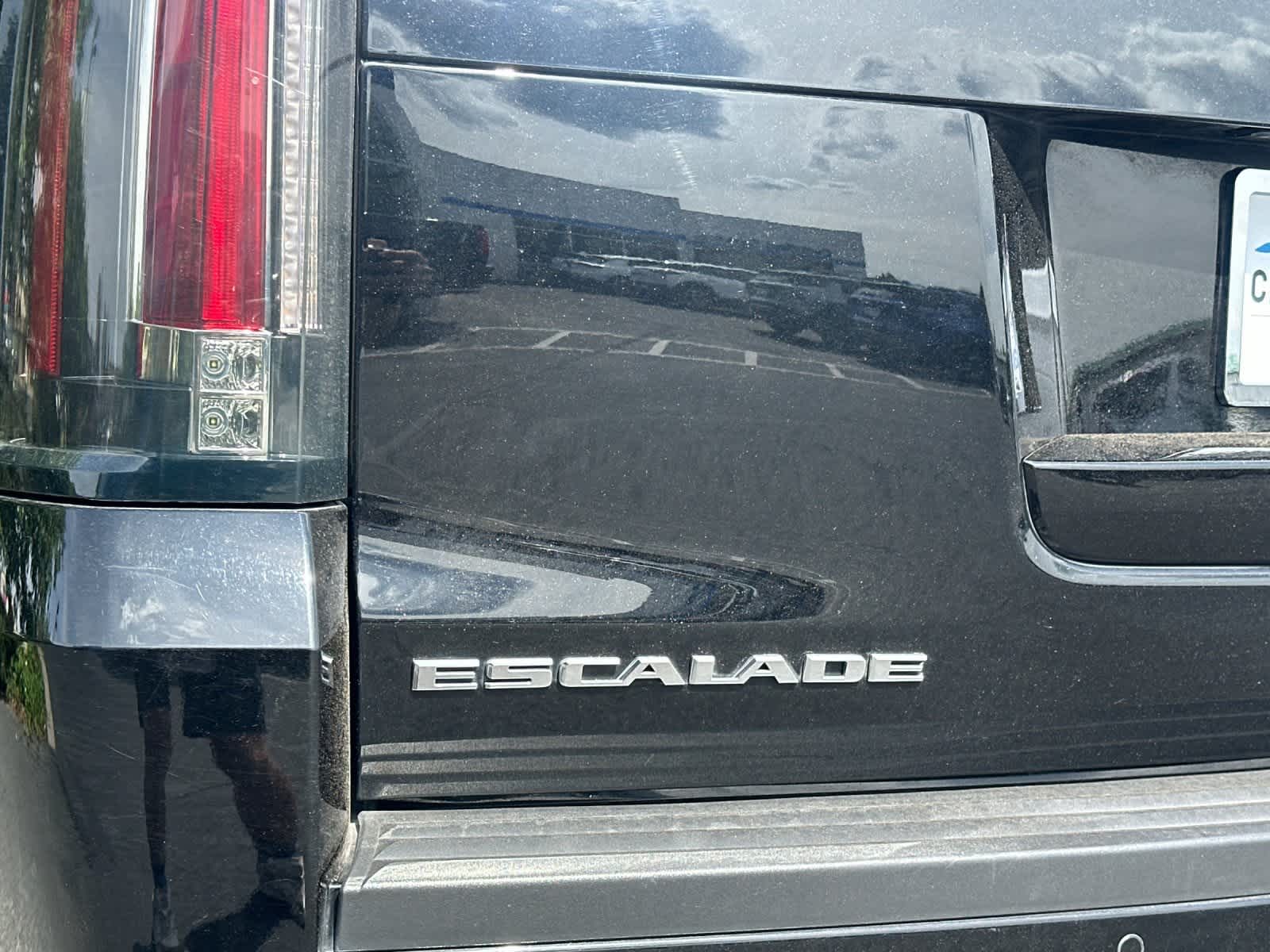 Thumbnail: 2016 Cadillac Escalade - 8