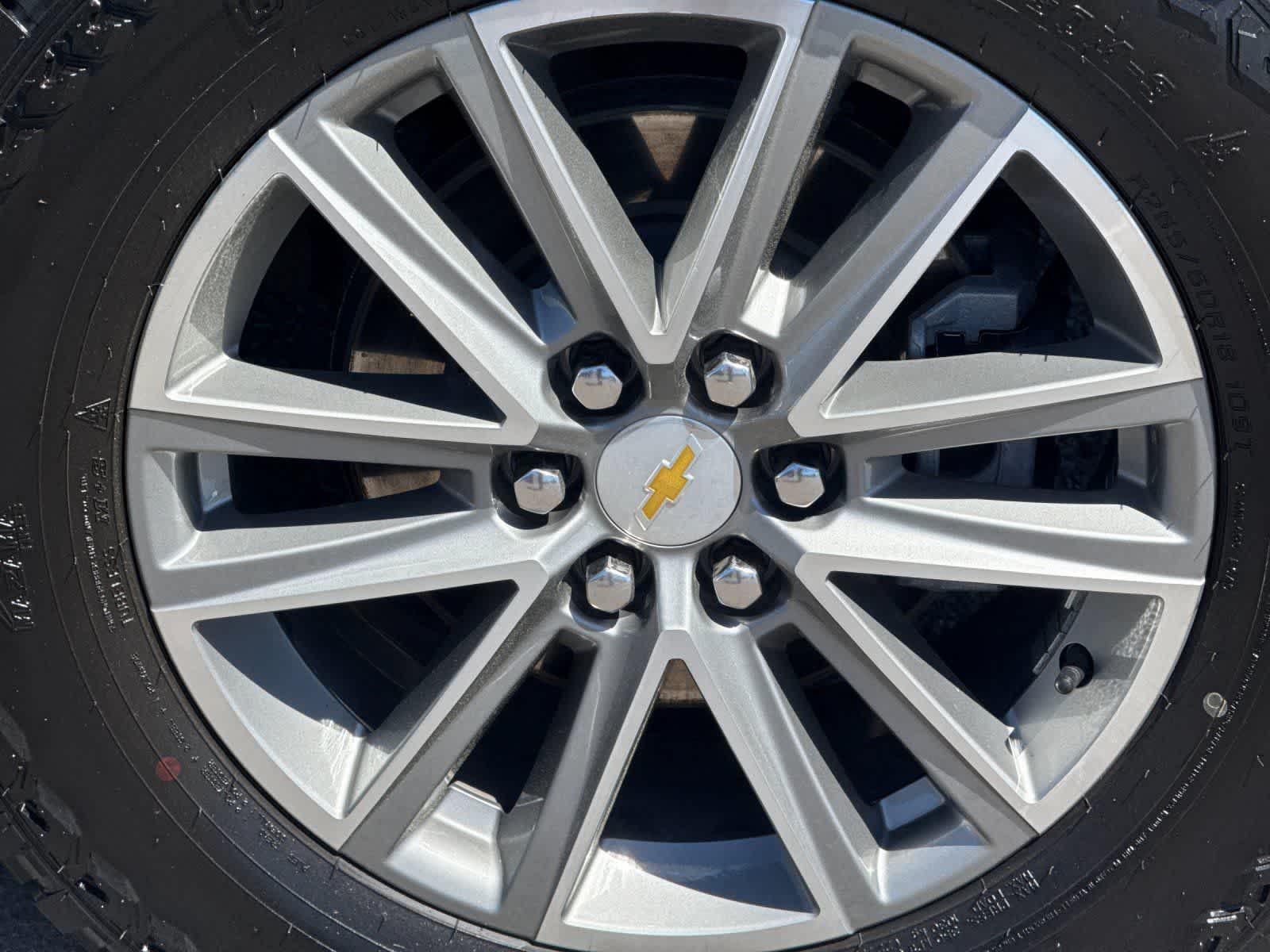 Thumbnail: 2023 Chevrolet Traverse - 27