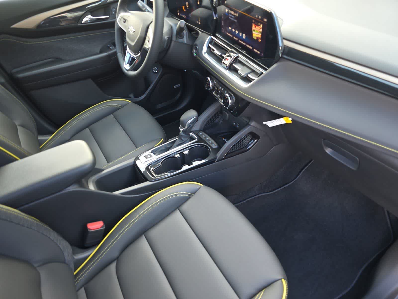 Thumbnail: 2026 Chevrolet TrailBlazer - 16